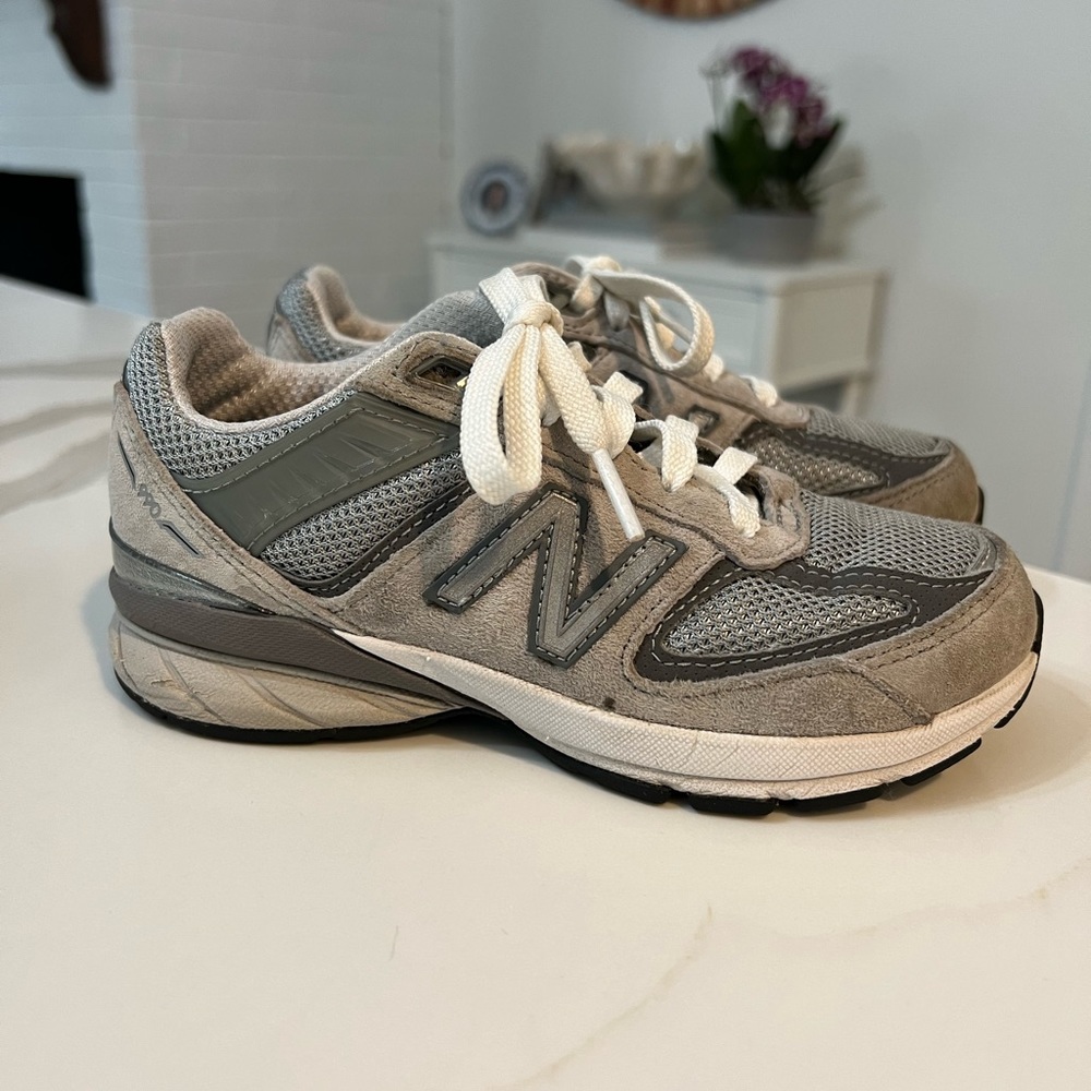 New Balance toddler 990v5 shoe